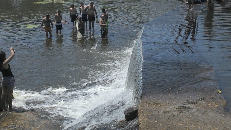 Residentes de Cascavel disfrutando de la Represa Mulungu 2