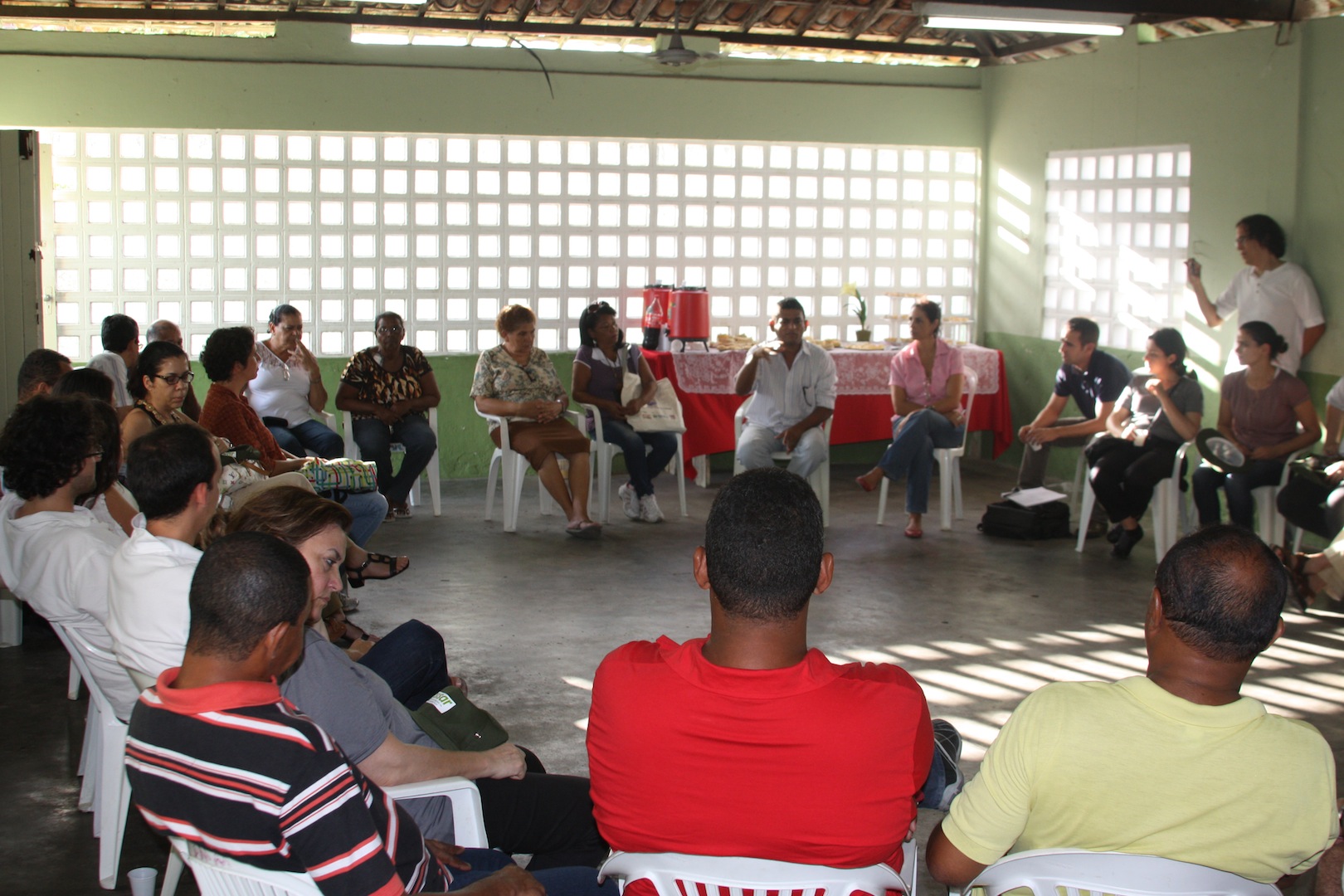 Visita à Comunidade Mustardinha 8, reunião com membros da associação de moradores
