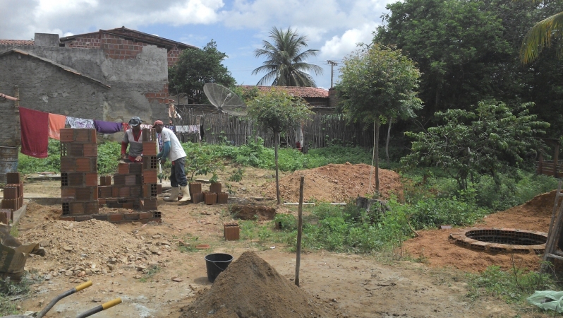 Building water and sanitation facilities in Cascavel 1