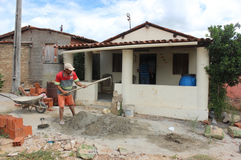 Building water and sanitation facilities in Cascavel 11